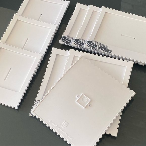 NWOT Umbra Postal Wall Frames (9pcs) - Picture 6 of 9